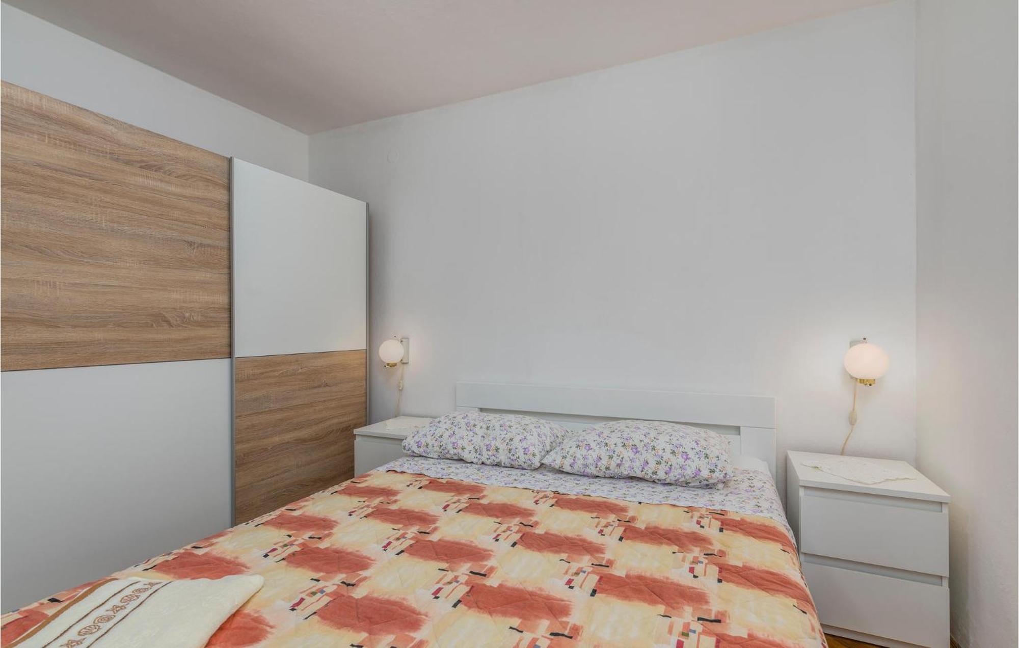 Lovely Apartment In Mali Losinj With Kitchen Extérieur photo